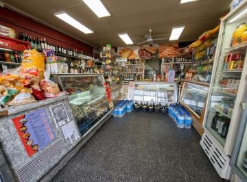 Local comercial · 65m² · 3 Ambientes · Almacen