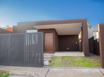 Casa de 3 ambientes, San Salvador de Jujuy · Casa de 2 Dorm. y Jardín en Villa Tiana