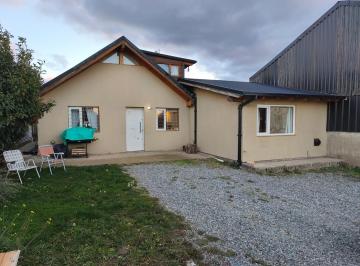 Casa · 88m² · 4 Ambientes · 1 Cochera · Casa en San Carlos de Bariloche