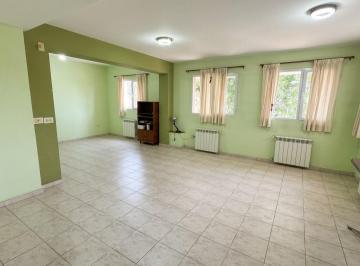 Casa · 230m² · 5 Ambientes · 1 Cochera · Casa en San Carlos de Bariloche