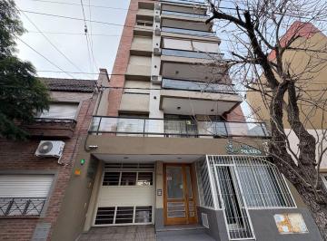 Departamento · 64m² · 3 Ambientes · 1 Cochera · Departamento en Venta – B° Constituyentes
