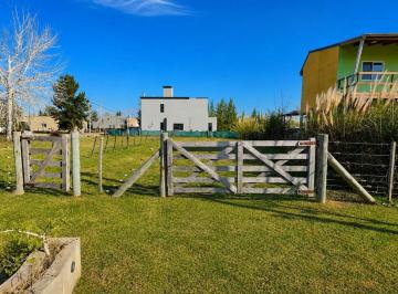 Terreno · 330m² · Lote en Venta en Barrio Cerrado Domselaar Chico - con Mejoras - Excelente Ubicacion