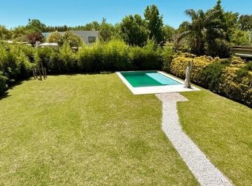 Casa · 200m² · 5 Ambientes · 2 Cocheras · Alquiler Anual Casa 3 Dorm Lote Interno San Isidro Labrador