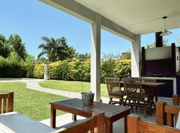 Casa · 200m² · 5 Ambientes · 2 Cocheras · Alquiler Anual Casa 3 Dorm Lote Interno San Isidro Labrador