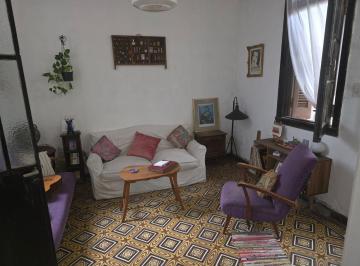 Casa · 162m² · 4 Ambientes · 1 Cochera · Casa en Venta 4 Ambientes en Av Dorrego 500