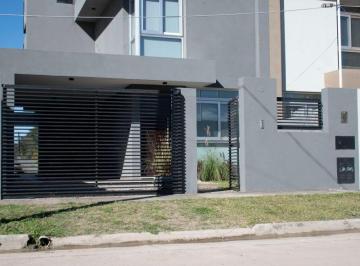 Casa de 4 ambientes, San Salvador de Jujuy · Duplex 2 Dorm. con Posibilidad de Ampliar - Villa Tiana, Los Perales