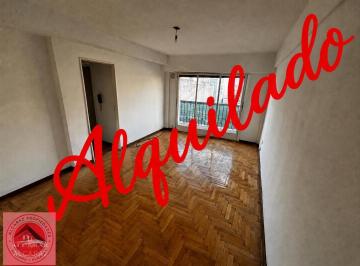 Departamento · 38m² · 2 Ambientes · Departamento en Alquiler J Domingo Peron 1800