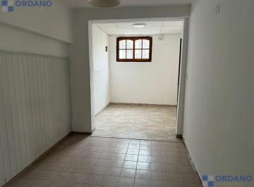 Departamento · 50m² · 4 Ambientes · Departamento en Alquiler B° Pueyrredon