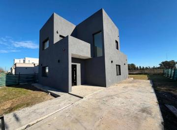 fachada OK.jpeg · Venta Casa 4 Ambientes a Estrenar con Galeria y Parrilla Maschwitz