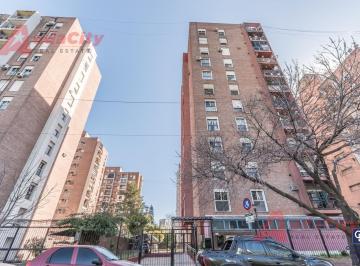 Departamento · 56m² · 3 Ambientes · 1 Cochera · Departamento de 3 Ambientes con Balcón en Venta en La Boca