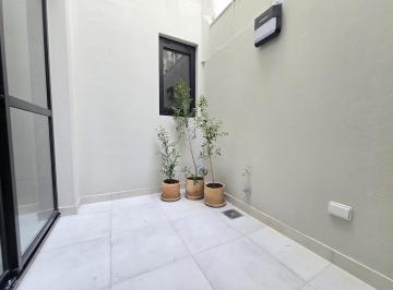 PH · 34m² · 2 Ambientes · PH 2 Ambientes con Patio Implecable Estado!