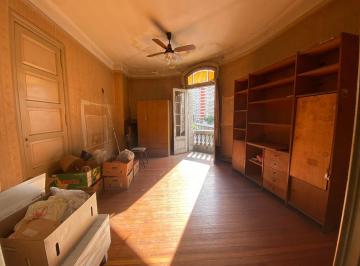 PH · 104m² · 4 Ambientes · PH Primer Piso por Escales. Entrada Independiente con Balcón en Av Cabildo