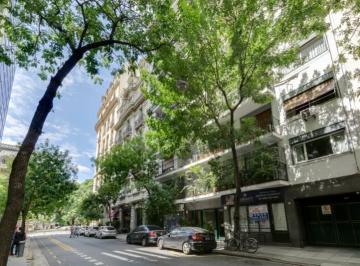 Departamento · 190m² · 6 Ambientes · 1 Cochera · Muy Buen Departamento, Impecable Cerca de Cancilleria, Plaza San Martin, Cochera!