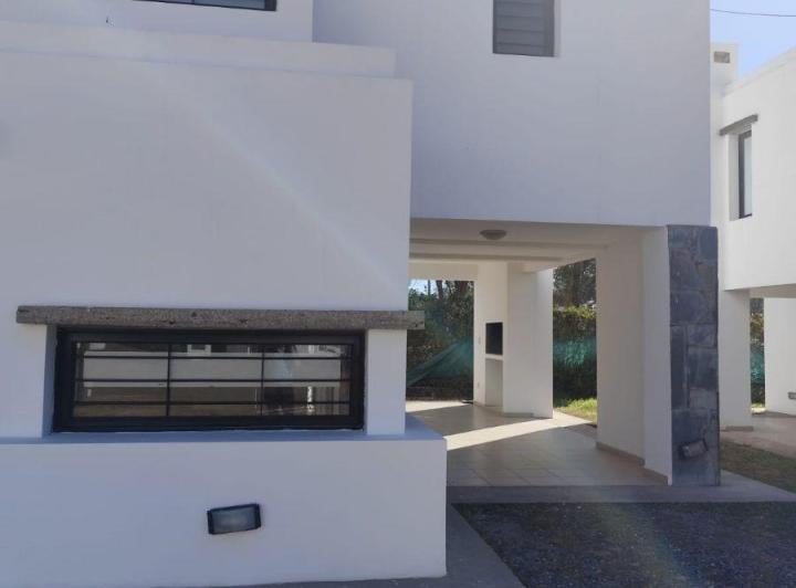 Casa · 125m² · 7 Ambientes · 1 Cochera