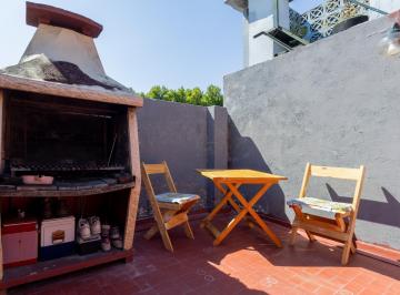 Departamento · 76m² · 4 Ambientes · Amplio Luminoso Departamento 4 Ambientes Balcón, Patio con Parrilla Apto Credito - Permuta Caba