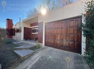 Casa · 131m² · 6 Ambientes · 1 Cochera · Oportunidad Unica Casa en Venta | Bº La Hungria | Santa Rosa de Calamuchita