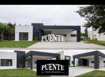 Casa · 190m² · 4 Ambientes · 2 Cocheras · Casa a La Venta en El Principado Canning