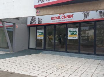 Local comercial · 594m² · Local en Cerro de Las Rosas