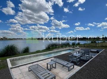 Casa · 240m² · 4 Ambientes · Casa en Venta en El Naudir, Escobar, G. B. a. Zona Norte