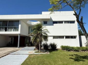 Casa · 444m² · 7 Ambientes · 4 Cocheras · Casa en Venta en Los Castores, Nordelta, Tigre