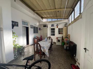 PH de 4 ambientes, Barracas · PH 4 Ambientes Sin Expensas. Planta Baja. Apto Credito