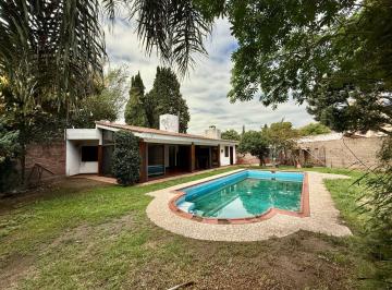 Casa de 9 ambientes, Córdoba · Casa 4 Dorm | Pileta | 920 m² de Lote | Bº Granja de Funes