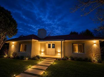 Casa · 1500m² · 7 Ambientes · 2 Cocheras · Casa Remodelada en San Diego