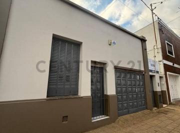 Casa · 140m² · 3 Ambientes · 1 Cochera · Casas en Venta Para Remodelación