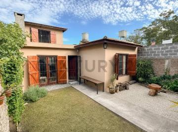 PH · 75m² · 3 Ambientes · Venta PH 3ambientes con Patio, Jardín y Parrilla 9 de Julio
