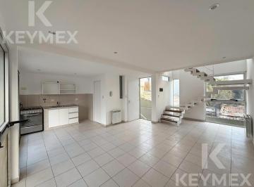 PH · 74m² · 4 Ambientes · 1 Cochera · PH en Venta 2 Dorm. Tipo Duplex con Cochera La Plata