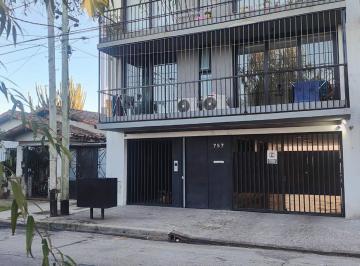 Departamento · 39m² · 2 Ambientes · 1 Cochera · Alquiler Dpto 2 Amb. C/balcón y Cochera