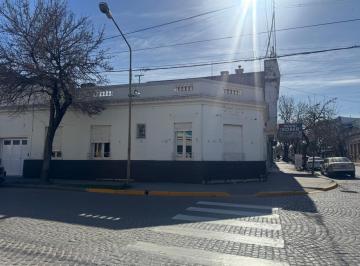 Casa · 154m² · 4 Ambientes · 1 Cochera · Casa/céntrica/3Dorm./todos Los Servicios/esquina/b°mosconi