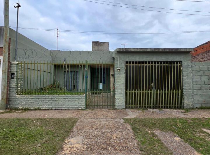 Casa · 76m² · 5 Ambientes · 1 Cochera
