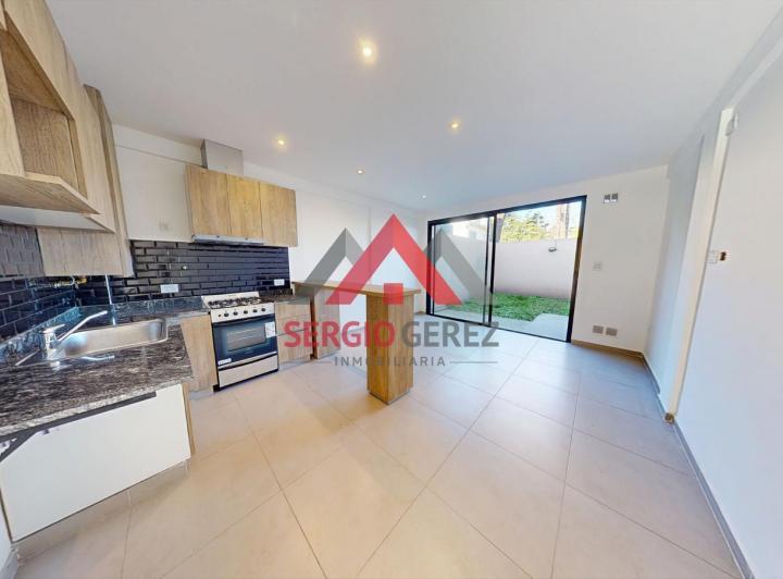Casa · 95m² · 3 Ambientes · 1 Cochera