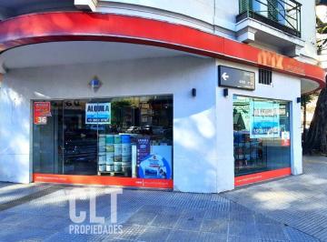 Local comercial en Alquiler de 2 ambientes · 4 Vidrieras Sobre 3 Calles (5 Esquinas) Chacarita