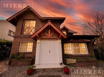 Casa · 138m² · 5 Ambientes · 1 Cochera · Casa en Venta Barrio Los Olmos Benavidez