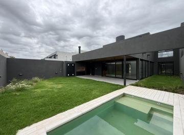 Casa · 360m² · 6 Ambientes · 2 Cocheras · Venta Casa Premium 3 Dorm. La Luisita