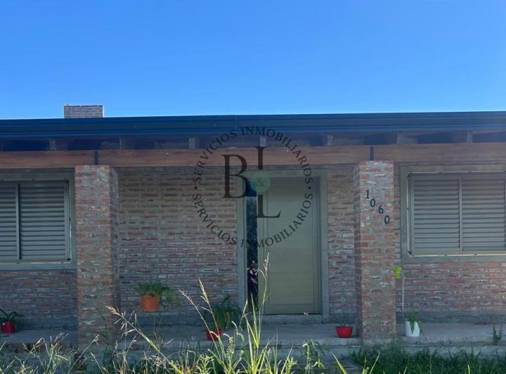 Casa · 400m² · 3 Ambientes · 1 Cochera