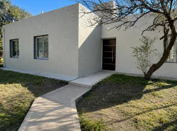 Casa de 4 ambientes, Mendiolaza · Casa en Venta El Talar de Mendiolaza - 3 Dorm. - Gas Natural