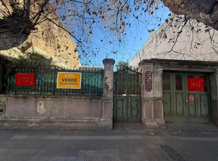Terreno · 402m²