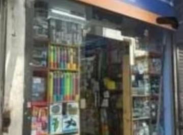 Local comercial · 80m² · 2 Ambientes · Local en Once