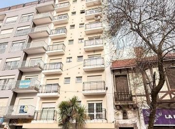 Imagen1 · 2 Amb Calle C/balcon. Z/ Centro