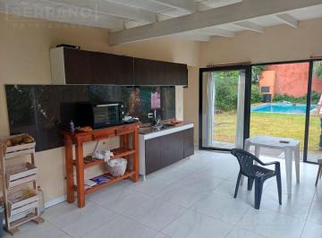 Casa · 50m² · 3 Ambientes · 1 Cochera · Gza. Venta. Casa 3 Ambientes con Pileta en Terreno de 300 m². Barrio de Vicenzo, Pilar