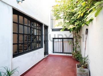 PH · 62m² · 3 Ambientes · PH de 2 Dorm. en 21 Entre 63 y 64 Sin Expensas