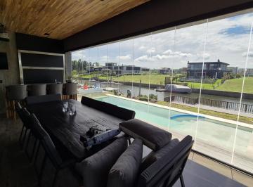 Casa · 440m² · 10 Ambientes · 2 Cocheras · Casa en El Yacht