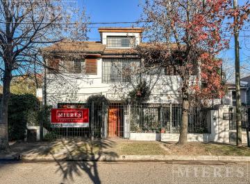 Casa · 214m² · 3 Dormitorios · 1 Cochera · Casa en Venta en Las Lomas - Horqueta.