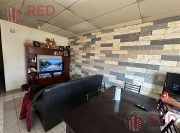 Casa · 220m² · 6 Ambientes · 1 Cochera · Vende Casa de 4 Dorm. en Cipolleti Ambientes Amplios