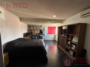 Casa · 220m² · 6 Ambientes · Vende Casa de 4 Dorm. en Cipolleti Ambientes Amplios