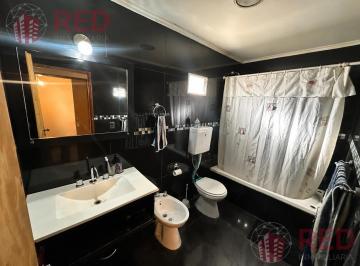 Casa · 220m² · 6 Ambientes · Vende Casa de 4 Dorm. en Cipolleti Ambientes Amplios