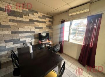 Casa · 220m² · 6 Ambientes · Vende Casa de 4 Dorm. en Cipolleti Ambientes Amplios